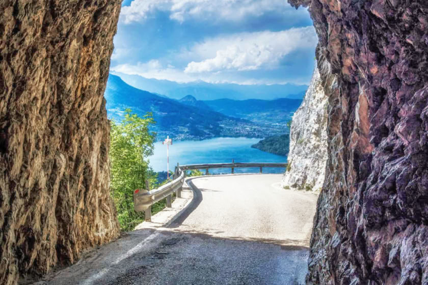 Tunnel Kaiserjägerstrasse / strada-del-menador bei roadcaptain.one Alpen Klassik 