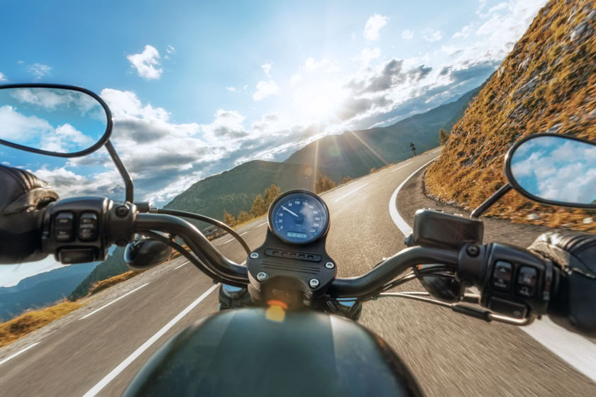 RoadCaptain.one biker on tour